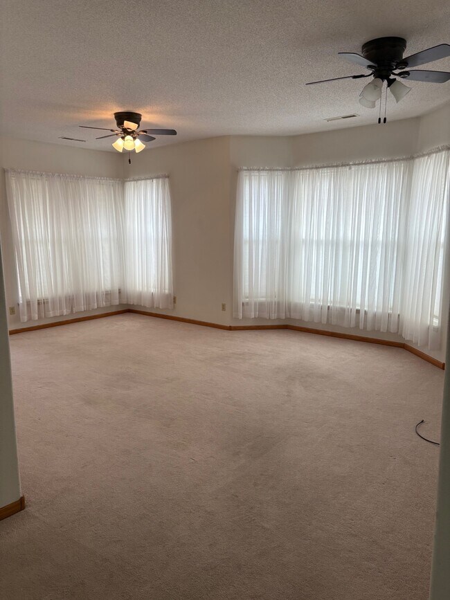 Foto del edificio - 1104 E 15th St