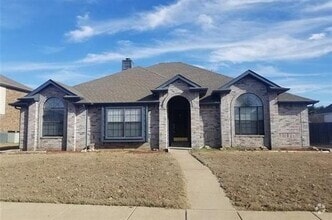Building Photo - 1208 Berkshire Ct