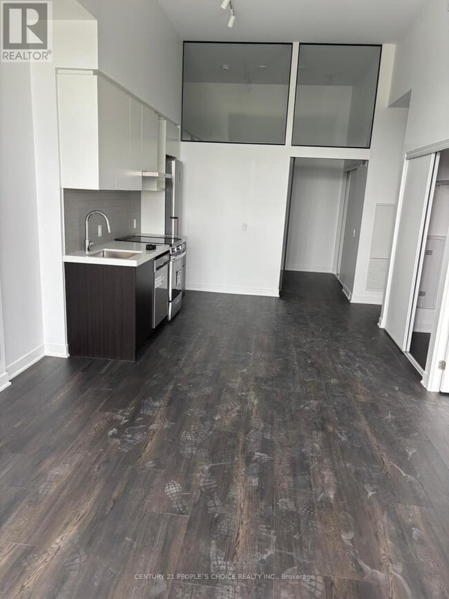 Building Photo - 10 Flavelle Trl