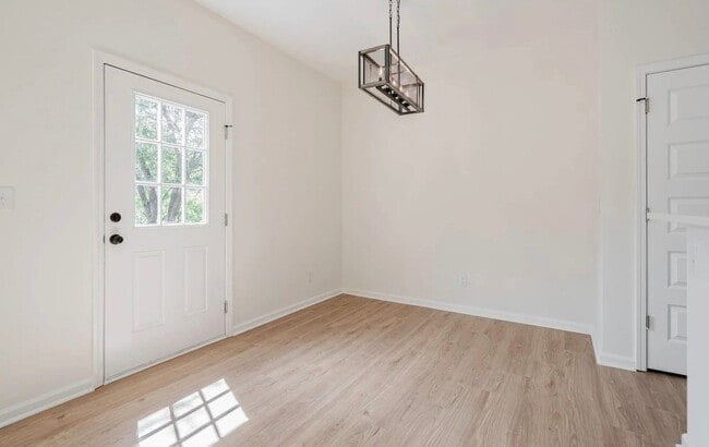 Foto del edificio - Newer 3 Bedroom, 2 Bath in North East Columbia- Available March 2026!