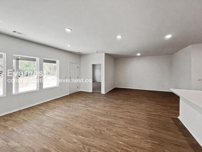 Foto del edificio - 1517 Ridgefield Cir