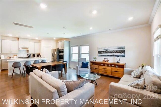 Foto del edificio - 3 br, 2.5 bath House - 236 Emmett Dr