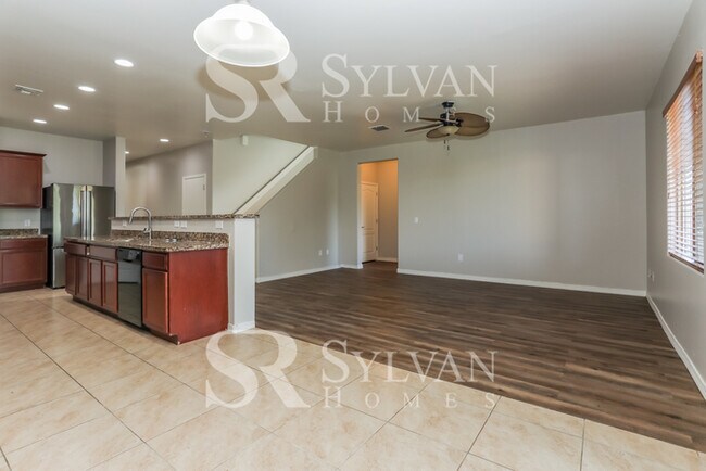 Building Photo - The living is easy in this 5 bedroom, 3 ba...