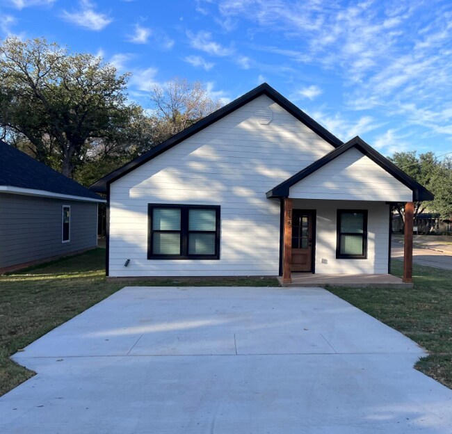 Foto principal - 735 E Gandy St