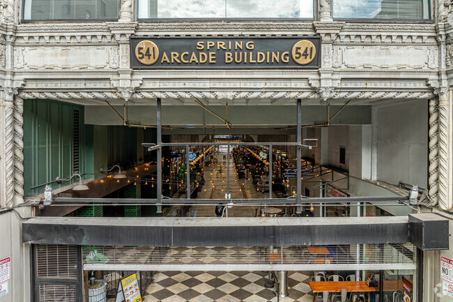 541 S Spring St, Los Ángeles, CA 90013 - Spring Arcade Building