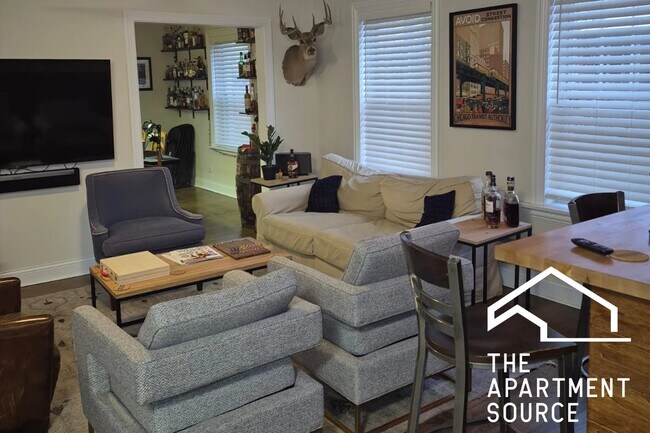 Foto del edificio - 918 Green Bay Rd