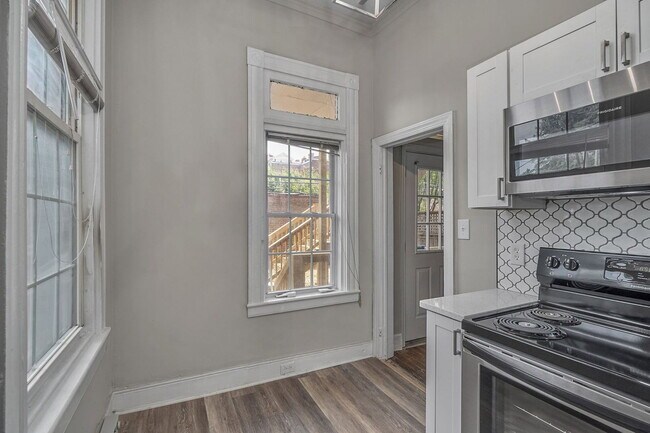 Foto del edificio - 2215 W Grace St