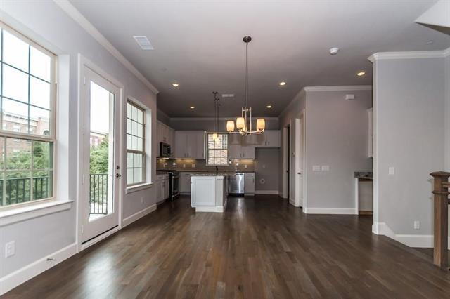 Building Photo - 15845 Spectrum Dr