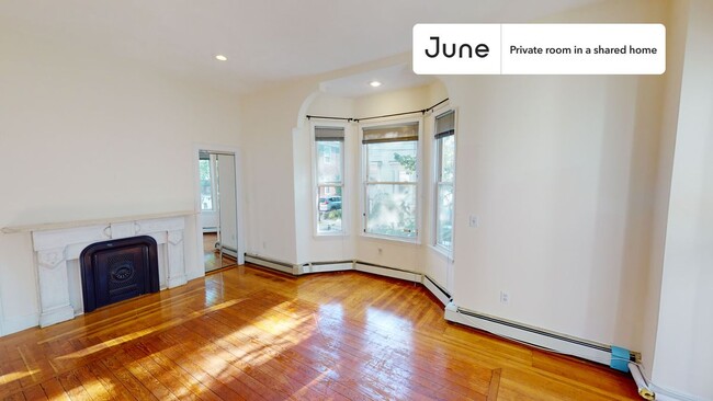 Foto del edificio - Room in Shared 6 bed/2 bath home
