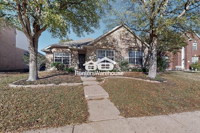 Building Photo - MOVE IN READY - PLANO TEXAS - 2BEDS 2.5 BATHS