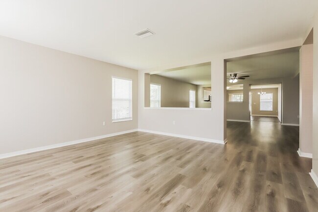 Foto del edificio - 2296 Blackwood Dr