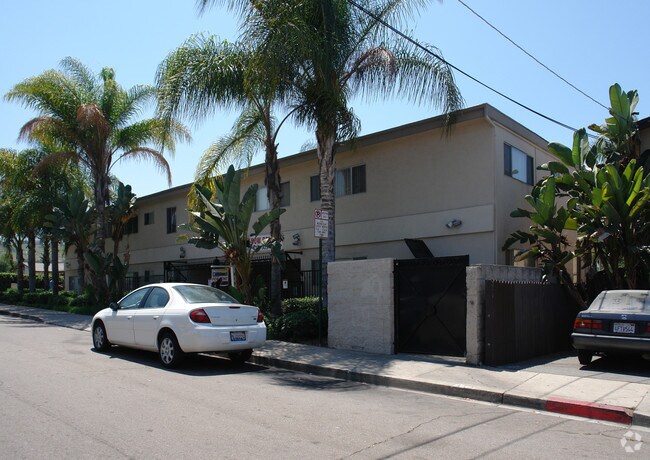 Building Photo - 4382 Rosebud Lane Apartments