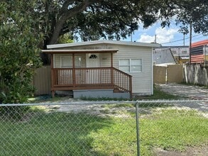 Building Photo - 3609 E Mohawk Ave