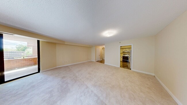 Building Photo - 4550 N Park Ave