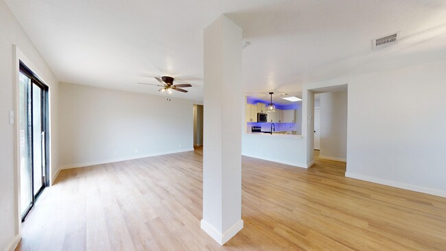 Foto del edificio - 2211 Muddy Peak Dr