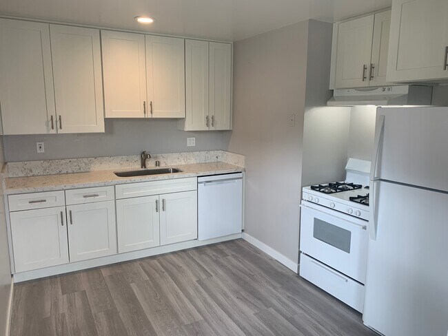 Kitchen - 1523 Calle Sacramento