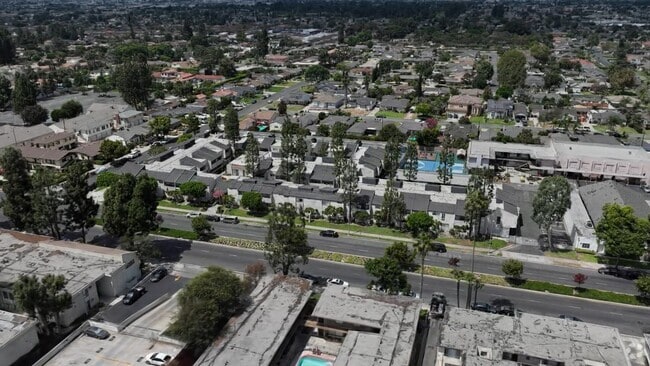  - Woodbriar Apartments