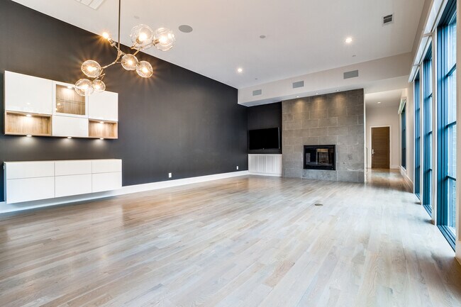 Foto del edificio - 3601 Binkley Ave