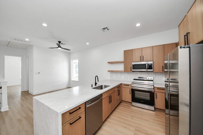 Building Photo - 4607 Gunter St