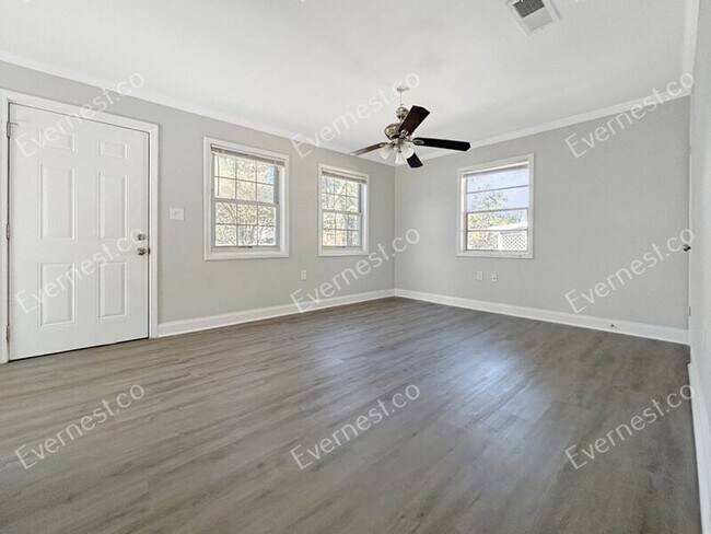 Foto del edificio - 1157 Wedgewood Dr NW