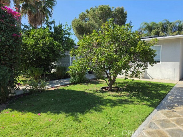 Building Photo - 22945 Sherman Pl