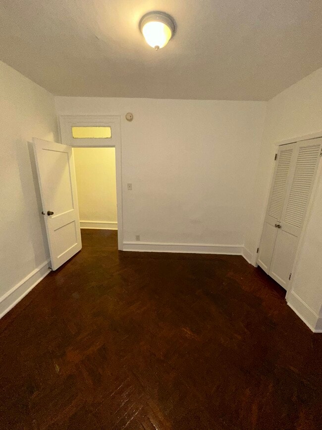 Bedroom - 4618 Walnut St
