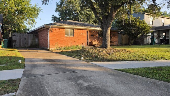 Foto del edificio - 520 Westside Ct