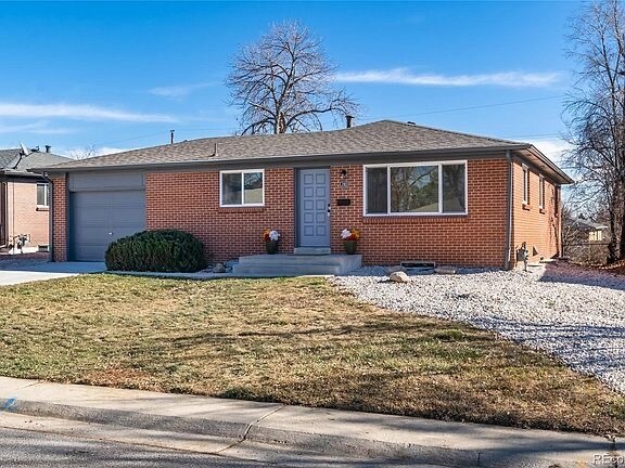 Primary Photo - 740 Lotus Way
