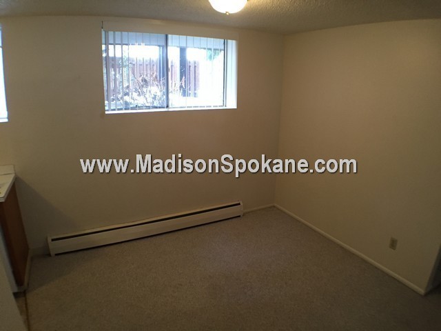 Foto del edificio - 2911 E 32nd Ave