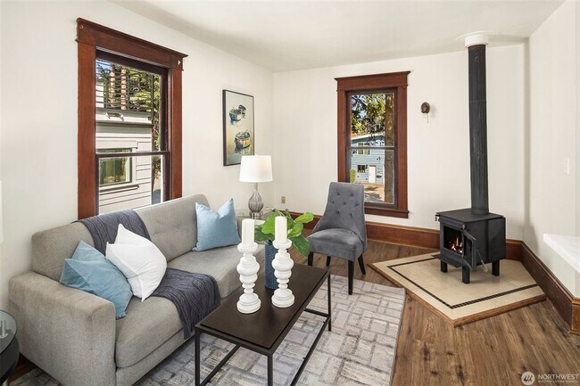 Foto del edificio - 6755 25th Ave NW
