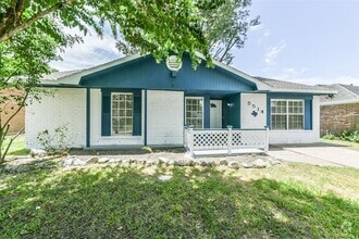 Building Photo - 5514 Vickita Dr