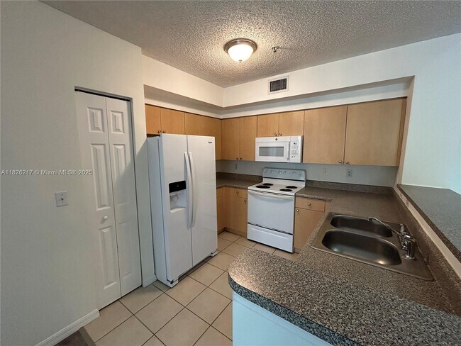 Foto del edificio - 2360 E Preserve Way