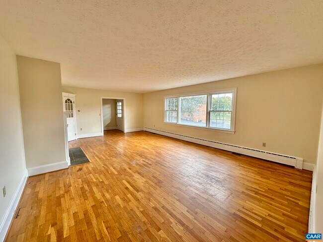 Foto del edificio - 68 Tanbark Dr