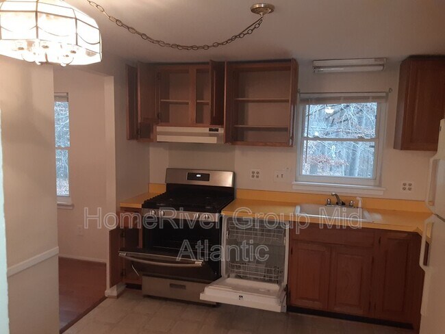 Foto del edificio - 4 Stoneham Ct