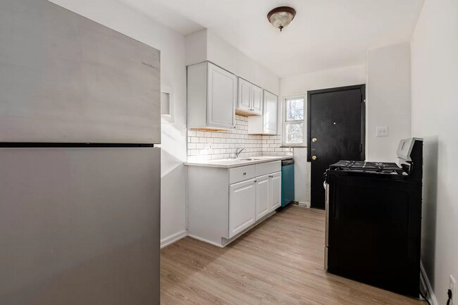 Foto del edificio - 2365 E Livingston Ave