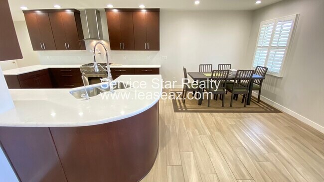 Foto del edificio - 4646 E Oak St