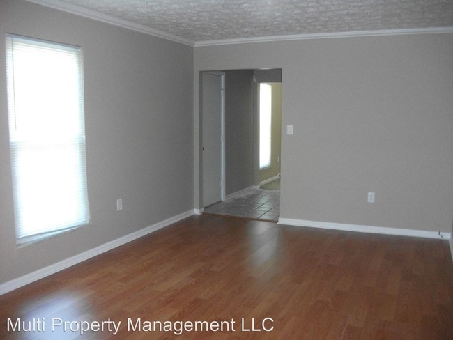 Building Photo - 7677 Kingsgate Way