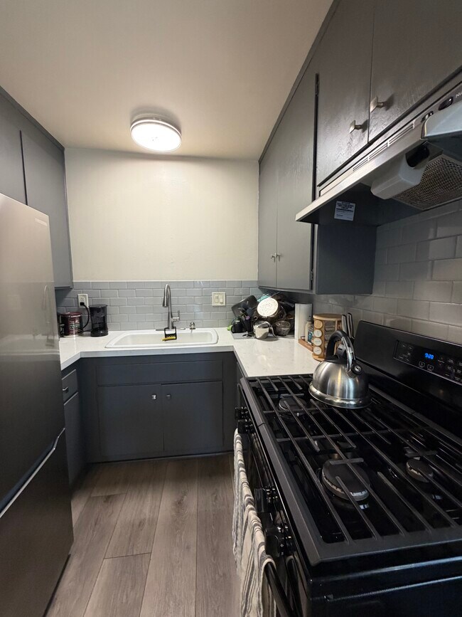 Foto del edificio - 20360 Anza Ave