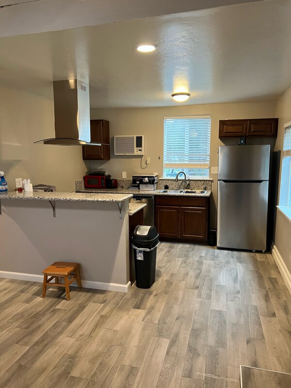 Foto del edificio - 5003 Whitney Ave