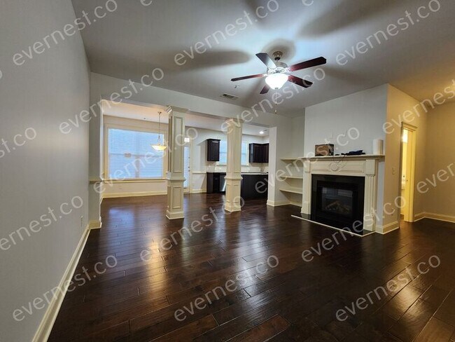 Building Photo - 2249 Knoxhill View