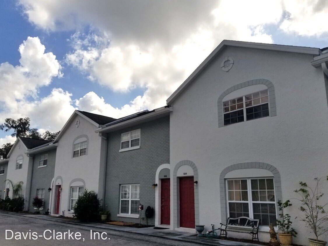 Primary Photo - 2 br, 1.5 bath House - 5646 Townhouse Drive