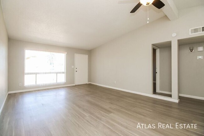 Building Photo - 7015 E Wilshire Dr