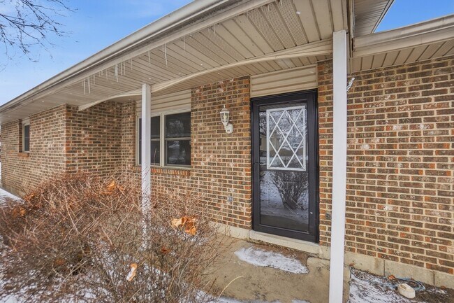 Foto del edificio - 3145 Dogwood Dr