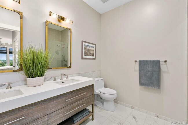 Foto del edificio - 990 Corporate Dr