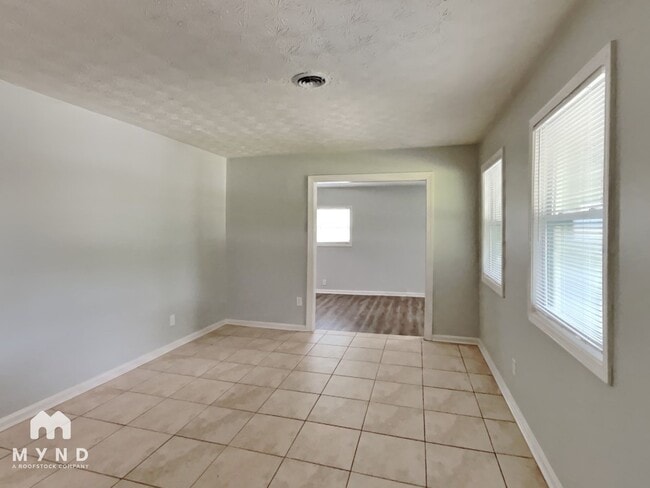 Building Photo - 1638 Atherton Dr