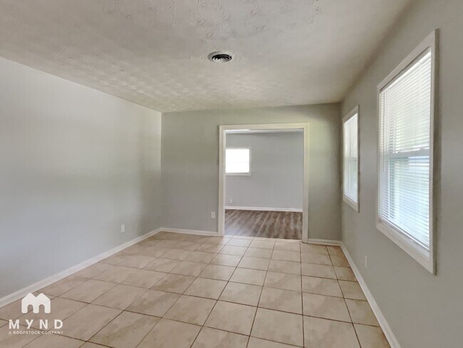 Foto del edificio - 1638 Atherton Dr