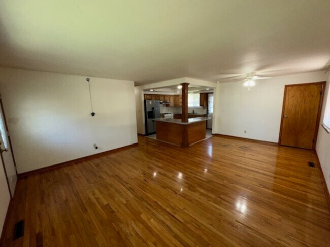 Building Photo - 3431 Seabrook Ave
