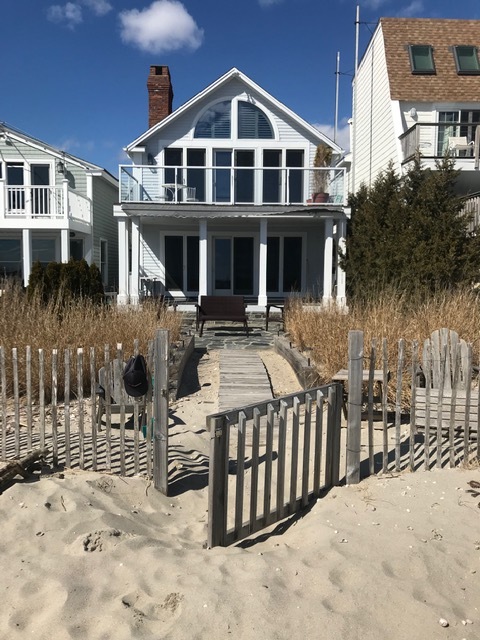 Building Photo - 1211 Fairfield Beach Rd