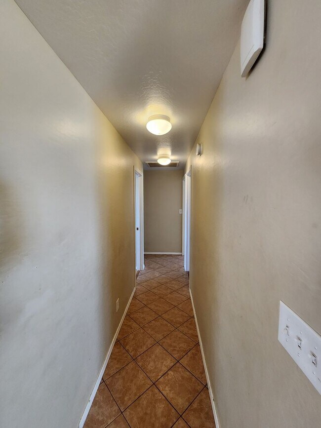 Foto del edificio - Beautiful 3 Bed/2 Bath on 2+ Acre Horse Pr...