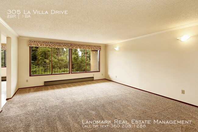 Building Photo - 305 La Villa Dr
